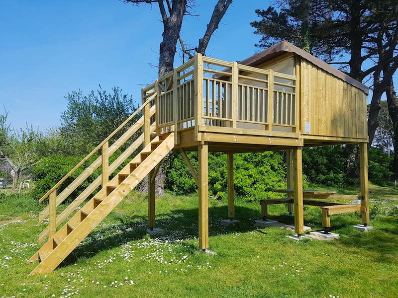 cabane Campétoile sur pilotis pour un week-end en amoureux près de Toulouse